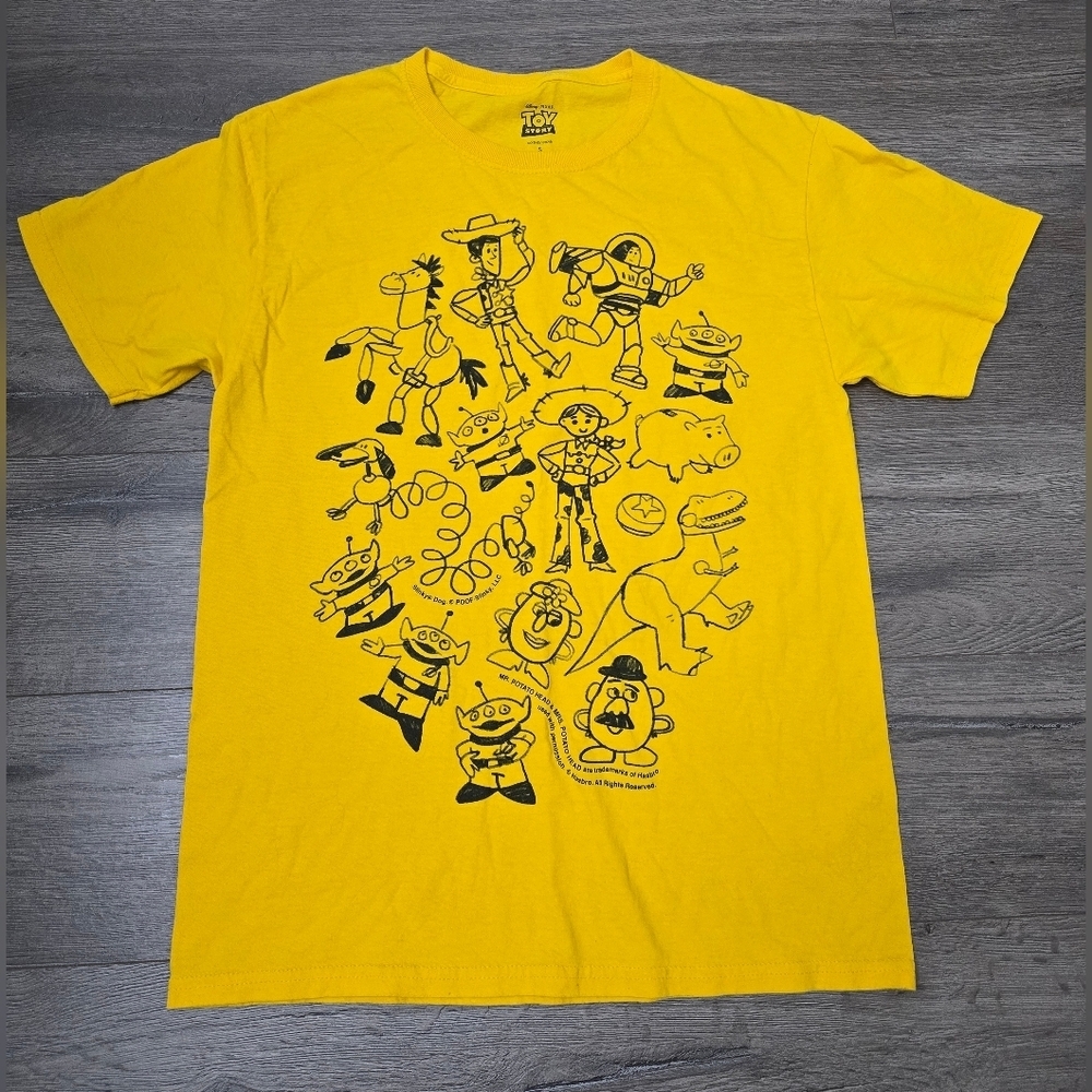 Disney Pixar Toy Story Graphic Short Sleeve Tee Size Small Yellow Black